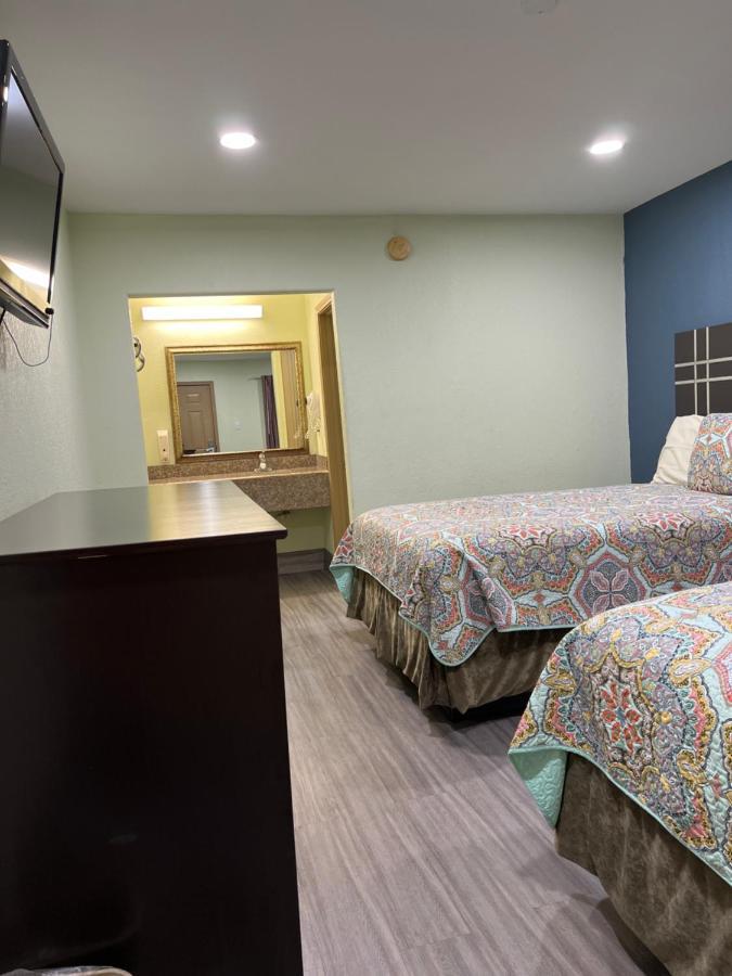 Budget Inn Hallettsville ภายนอก รูปภาพ
