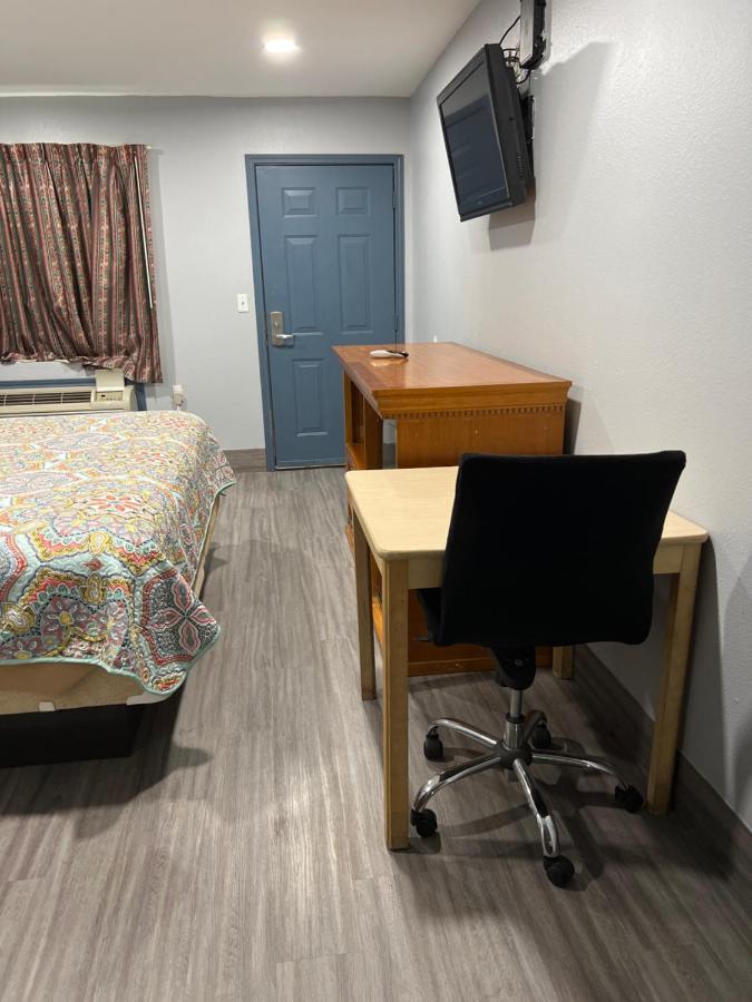 Budget Inn Hallettsville ภายนอก รูปภาพ