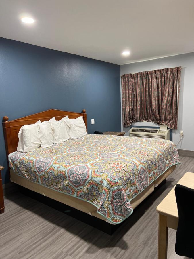 Budget Inn Hallettsville ภายนอก รูปภาพ
