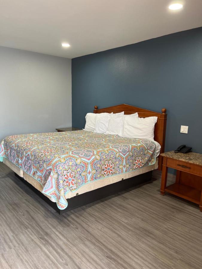 Budget Inn Hallettsville ภายนอก รูปภาพ
